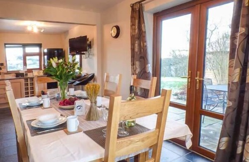 Llanbadarn Fynydd Cabaña | Tynddol Bungalow