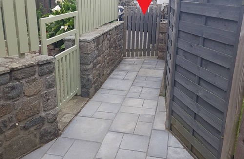 Saint-Quay-Portrieux Casa | Typical house for 6 people, quiet location 1km from the beach