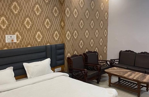 Rohtak Hotel | Udiksh Hotel and Restaurants
