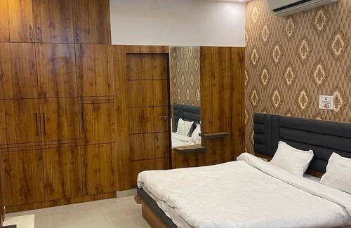 Rohtak Hotel | Udiksh Hotel and Restaurants