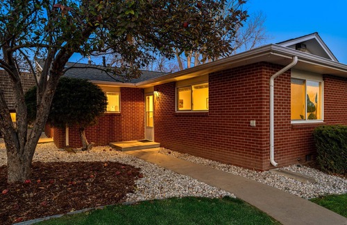 University Acres Condominio | Ultimate Chill Zone | Bbq, Bikes, Pet Friendly!!