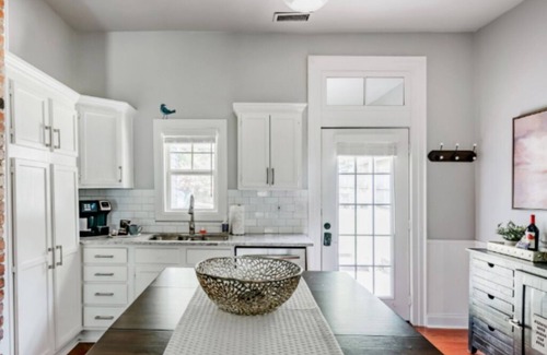 Germantown Casa | Ultimate Group Getaway – 10BR, 3 Homes & Amazing Outdoor Space!