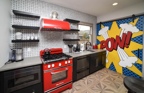 Germantown Casa | Ultimate Group Getaway – 10BR, 3 Homes & Amazing Outdoor Space!