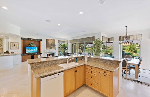 La Quinta Villa | Ultimate West facing PGA West Home with Heated Salt Water Pool!!