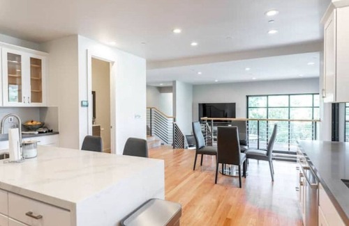 Lafayette Casa | ULTRA LUXE Lafayette Modern House Brand NEW