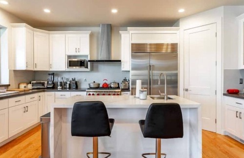 Lafayette Casa | ULTRA LUXE Lafayette Modern House Brand NEW