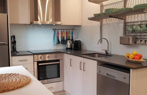Ciutat Vella Apartamento | Uluwatu - Ideal homebase in Barceloneta !