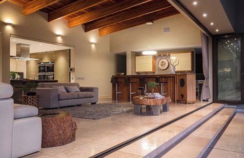 Hoedspruit Casa | umVangati House