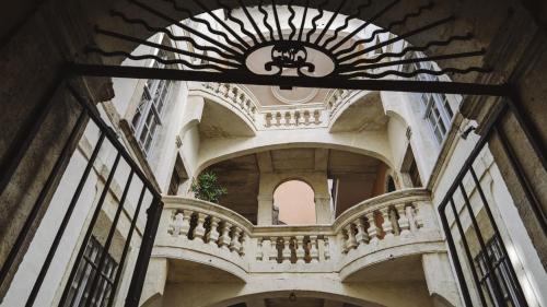 Nimes City Centre Apartamento | Un Joyau Occitan by Les Demeures de Rachel