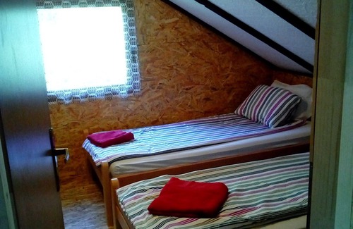 Mali Radic Cabina | UNA CANYON PARADISE