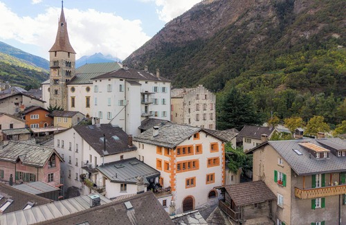 Visp Apartamento | Apartamento único en el corazón del casco antiguo de Visp / Wallis