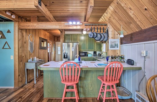 Camano Island Cabina | Unique Camano Cabin w/ Mountain + Water Views