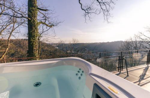 Bouvignes-sur-Meuse Villa | Unique Cottage w/Amazing View & Private Wellness