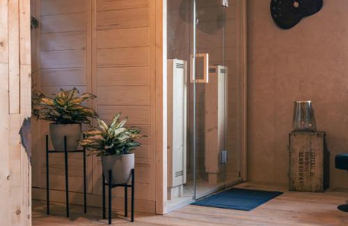 Bouvignes-sur-Meuse Villa | Unique Cottage w/Amazing View & Private Wellness