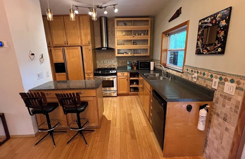 New Smyrna Beach Casa | Unique Furnished Tropical Lodge in New Smyrna Beach