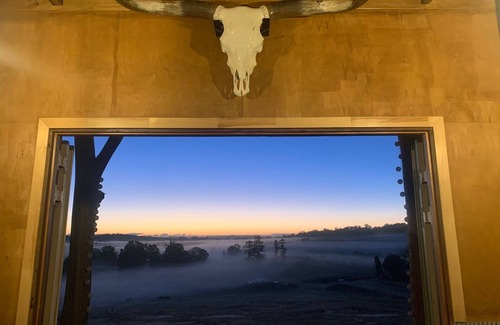 Marys Creek Cabina | Unique Luxury Farm Stay Cabin, Sunshine Coast Hinterland