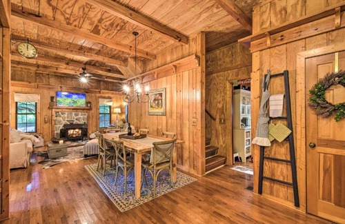 Clayton Casa | Unique Nature Lovers Haven with Fire Pit and BBQ!