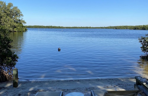 Southside Rural Community Casa | Unique resort workspace guesthouse Nature 2ppl kayaks fishing beachfront