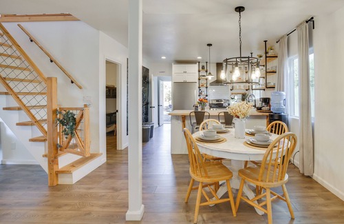 Alpine Cabaña | Unique Stay: Alpine 'mariposa Farmhouse' w/ Views!