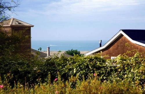 Mendocino Cabaña | Única "Casita de jardín" vintage de 1880 en el pueblo de Mendocino