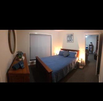 Maiden Gully Casa | Unique Zone half house with games room & outdoor jacuzzi in Maiden Gully, Bendigo