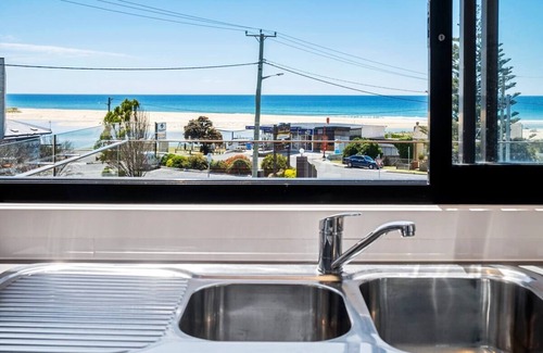 Scamander Apartamento | Unit 2 - Stunning Views - Scamander Lifestyle!