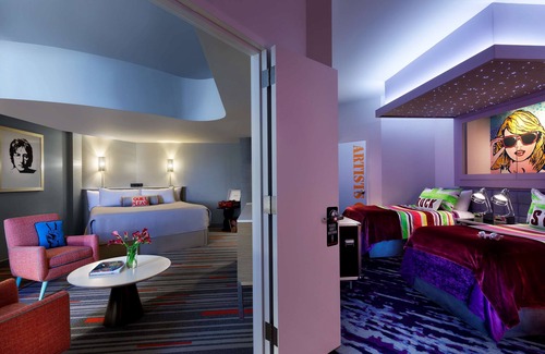 Florida Center Hotel | Universal's Hard Rock Hotel