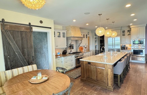 Greenfield Center Casa | Unrivaled Track Season Rental in Saratoga Springs, NY! Only 5mi to the RaceTrack