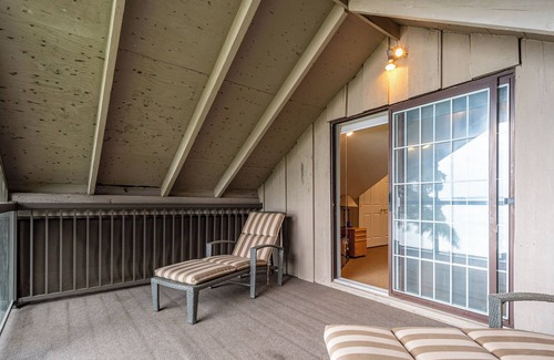 Fenelon Falls Casa | Unwind by the Water: Stylish Lakehouse Retreat in Kawartha Lakes