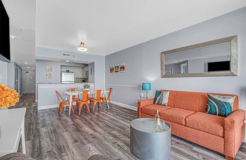 Myrtle Beach Condominio | Unwind by the Waves Oceanfront Suite