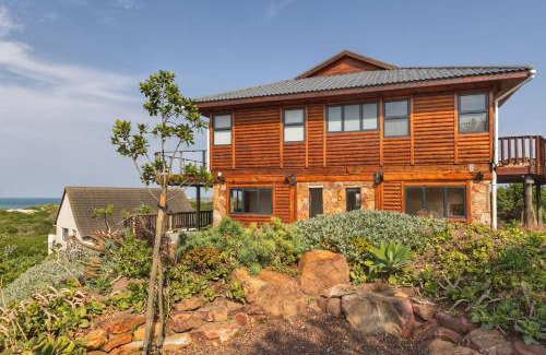 Cape Saint Francis Casa | Upmarket, Spacious and Stunning Sea Views