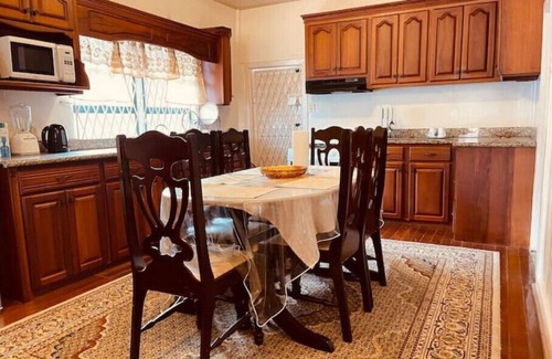 Georgetown Apartamento | Upper flat in Eccles Home, 3 bedrooms, sleeps 6, AC, Hot Water