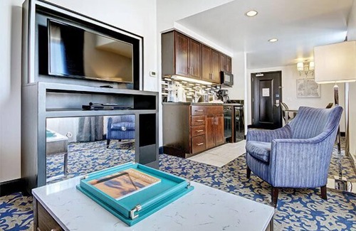 Lower Nob Hill Hotel | Upscale and located in Down Town San Fran close to Alcatraz and Golden Gate Bridge