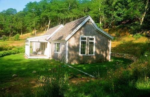 Truro Cabaña | Exclusiva casa de campo recientemente renovada, 10 acres / granja / cerca de Ocean Beach