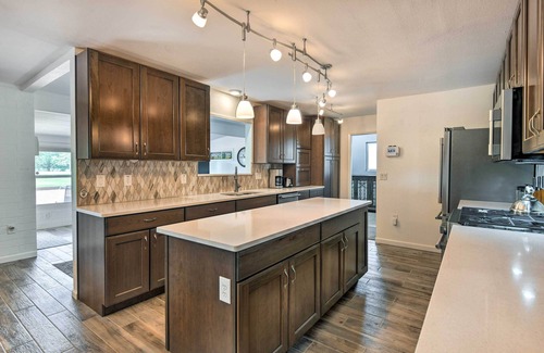 Sun City Casa | NUEVO Luxe Sun City Home w / Yard en South Golf Course