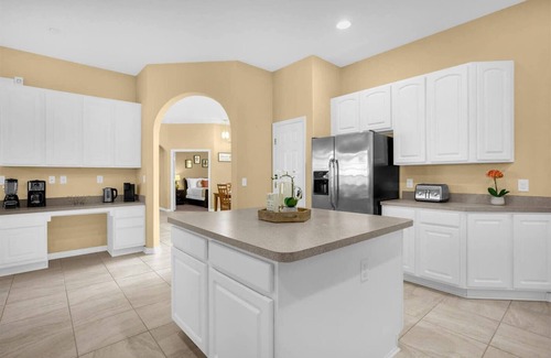 Legacy Park Casa | Upstay - Awesome Bungalow Home w Swimming Pool