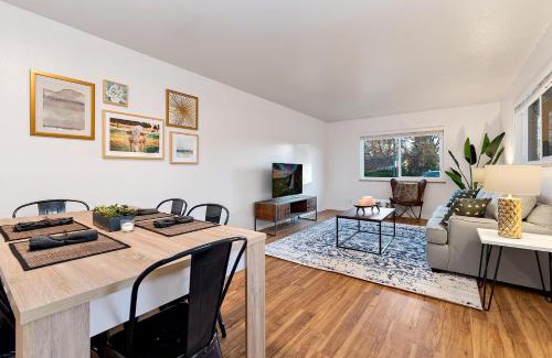 University Acres Apartamento | Urban Oasis Near Old Town & PVH - Dog Friendly!