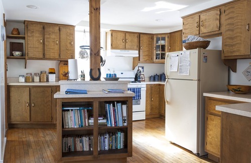 Munising Cabaña | Vacation Cottage overlooking Lake Superior!