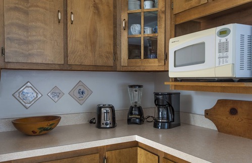 Munising Cabaña | Vacation Cottage overlooking Lake Superior!