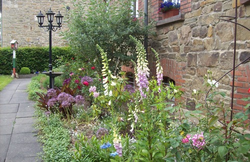 Schieder-Schwalenberg Casa | Vacation apartment at the castle park, located at Schieder Castle