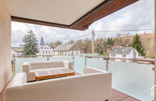 Heinsdorfergrund Casa | Casa de vacaciones para 25 personas, comedor común en la casa, terraza y jardín.