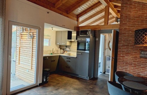 Heroldstatt Casa | Vacation home in the Schwabische Alb with swimming pond and sundeck.