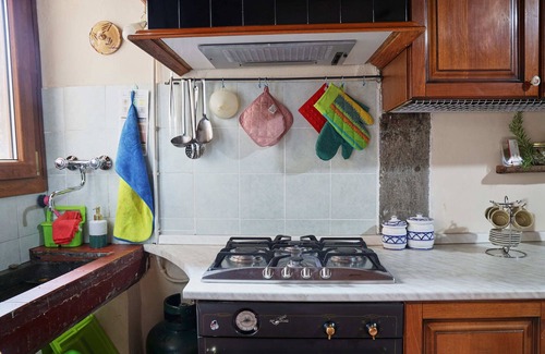 Benabbio Casa | Vacation home in the medieval village of Benabbio, quiet, beautiful view, up to 9 p