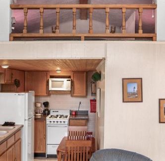 Russell Casa | Vacation Home Rental PM C-06