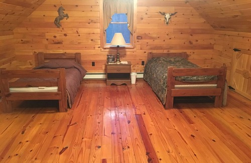Hopewell Cabina | Vacation Lodge and Hunting / Near Raystown Lake y Historical Bedford