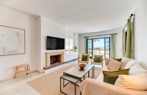 Nueva Andalucia Apartamento | VACATION MARBELLA I Aldea Blanca, Luxury Duplex, Sea View, Walking Distance to Puerto Banus