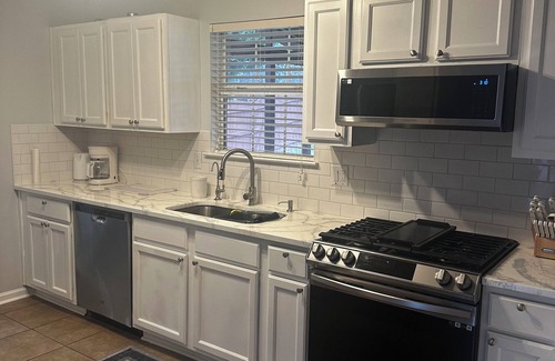 Jonesboro Casa | Vacation Paradise in Jonesboro