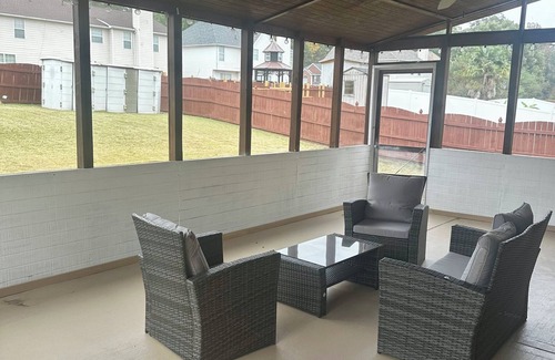 Jonesboro Casa | Vacation Paradise in Jonesboro