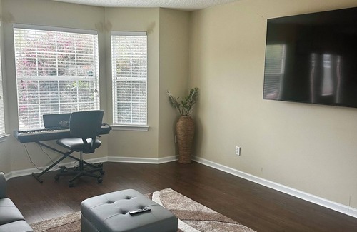 Jonesboro Casa | Vacation Paradise in Jonesboro