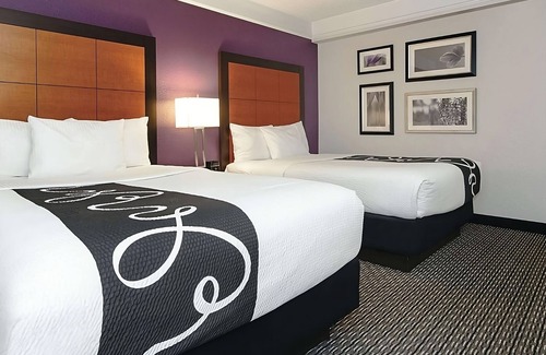 Guasti Hotel | Vacation Starts Here! Pool Access and Free Parking Awaits!